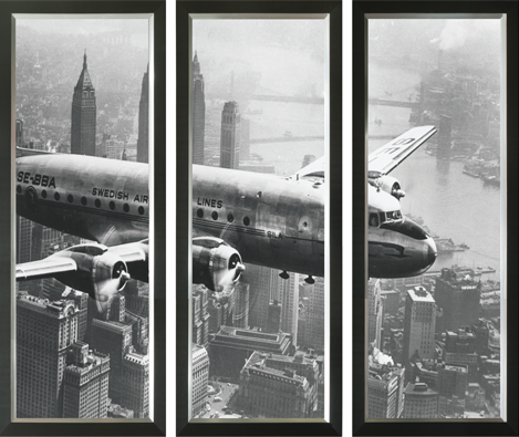 Naar behoren boeren pak Ingelijste poster "Drieluik klassiek vliegtuig boven New York (klein)" van  Mondiart te koop @ Betaalbarekunst.nl. Deze foto achter glas is een modern  kunstwerk dat direct op te hangen is.