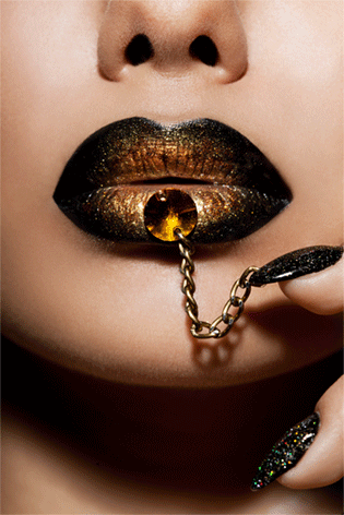 Girl golden lips chain
