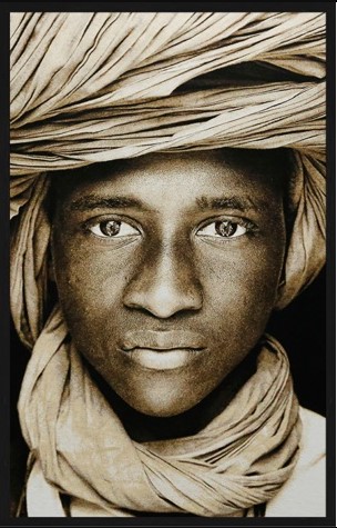 Portrait Gobelin Tuareg Boy Mali Sepia van Mondiart