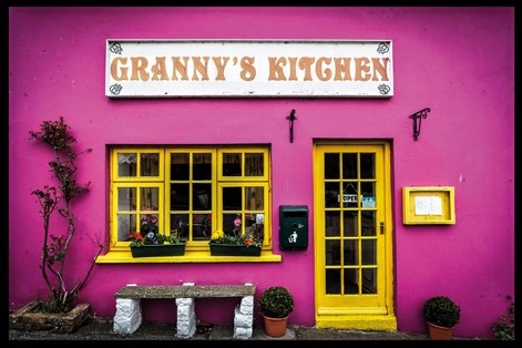 Aluminium schilderij ''Granny's Kitchen' van MondiArt
